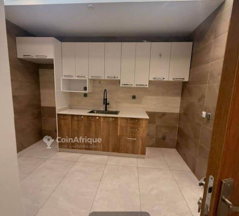 Location appartement 5 pièces à m'babon — photo 3