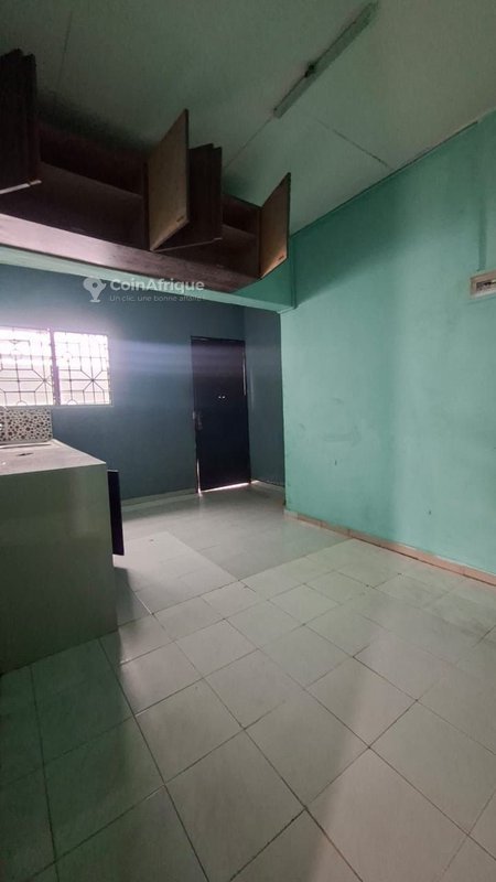 Vente villa 4 pièces + 2 dépendances à Cocody-angré — photo 3
