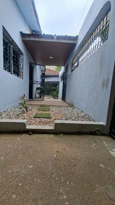 Vente villa 4 pièces + 2 dépendances à Cocody-angré — photo 2