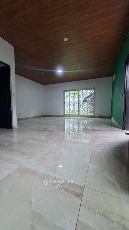 Vente villa 4 pièces + 2 dépendances à Cocody-angré — photo 3