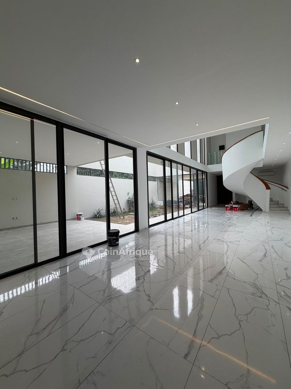 Location villas duplex 6 pièces - Cocody riviera golf 1 proche des ecoles internationales — photo 2
