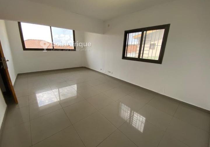 Vente villa duplex de standing 4 pièces - Cocody Riviera Faya — photo 4