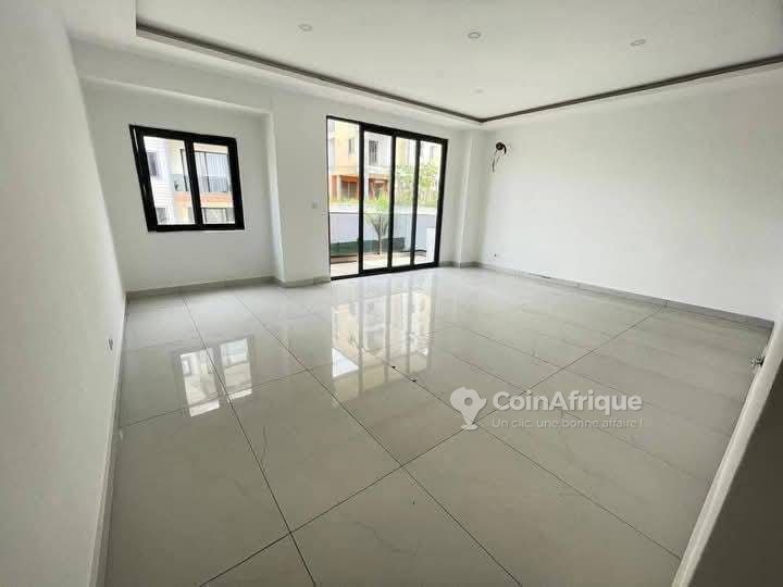 Location appartements 3 pièces haut standing- Cocody — photo 2