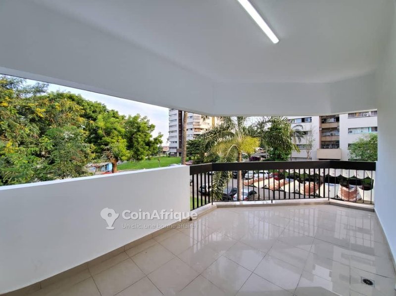 Location appartement 3pièces à Cocody rivera golf dans les tours au 1er étage — photo 2