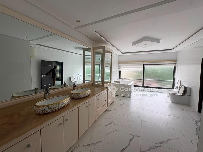 location villas 17 pièces - cocody rivera m badon ambassade chine — photo 3