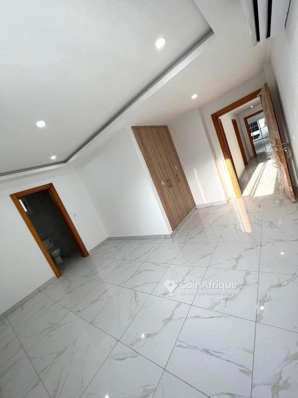 location appartements 4 pièces - cocody 2 plateau 7ème tranche — photo 4