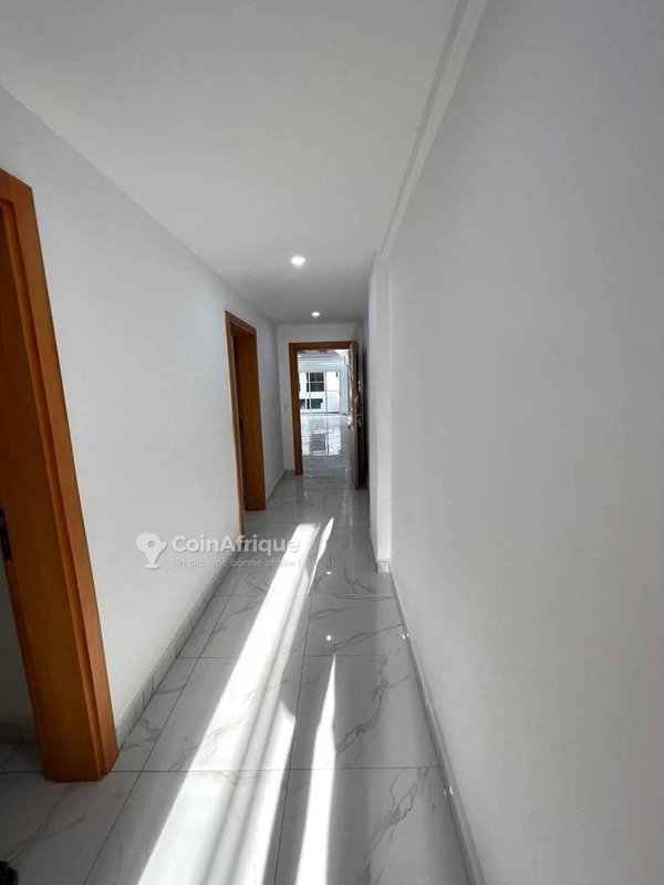 location appartements 4 pièces - cocody 2 plateau 7ème tranche — photo 5