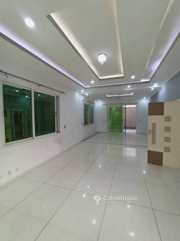 Location villa duplex a k entrée de bingerville — photo 3