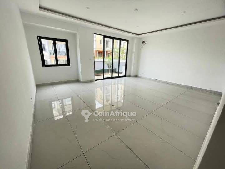 location appartements 3 pièces haut standing- cocody — photo 3
