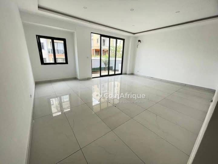 Location appartements 3 pièces - Cocody — photo 3