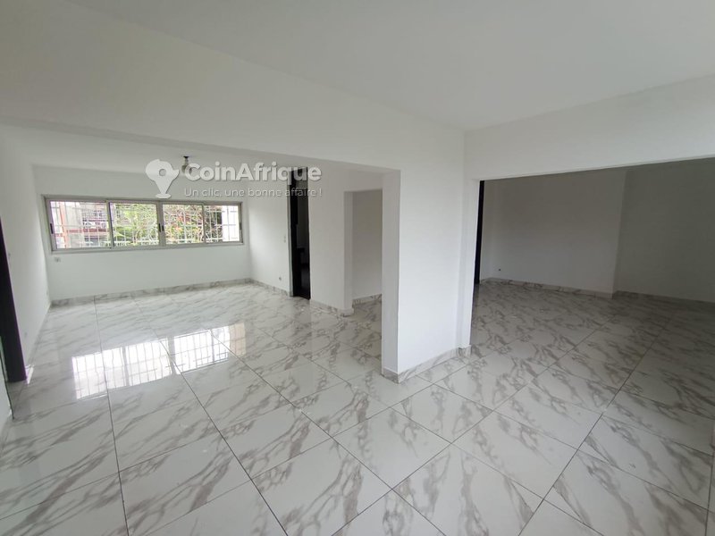 Location appartement standing 4 pièces - Cocody 2 plateaux vallon claire fontaine — photo 2