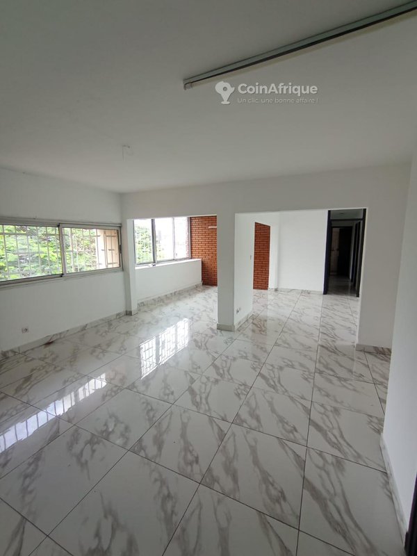 Location appartement de standing 4 pièces - Cocody 2 plateaux vallon claire fontaine — photo 2