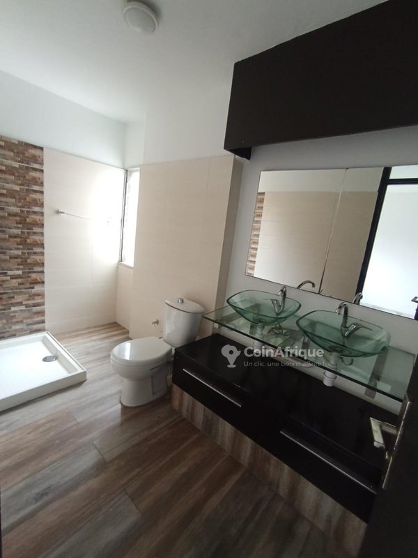 Location appartement de standing 4 pièces - Cocody 2 plateaux vallon claire fontaine — photo 5