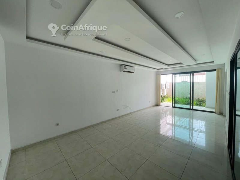 Location appartement standing 4 pièces - Cocody 2 plateaux vallon — photo 2