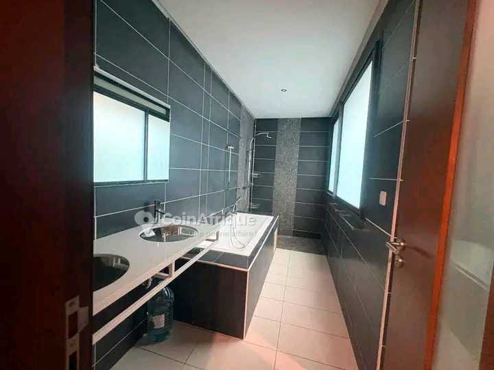 location villa duplex de haut standing 7 pièces + piscine - cocody 2 plateaux 7eme tranche — photo 3