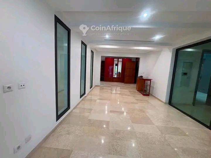 location villa duplex de haut standing 7 pièces + piscine - cocody 2 plateaux 7eme tranche — photo 5