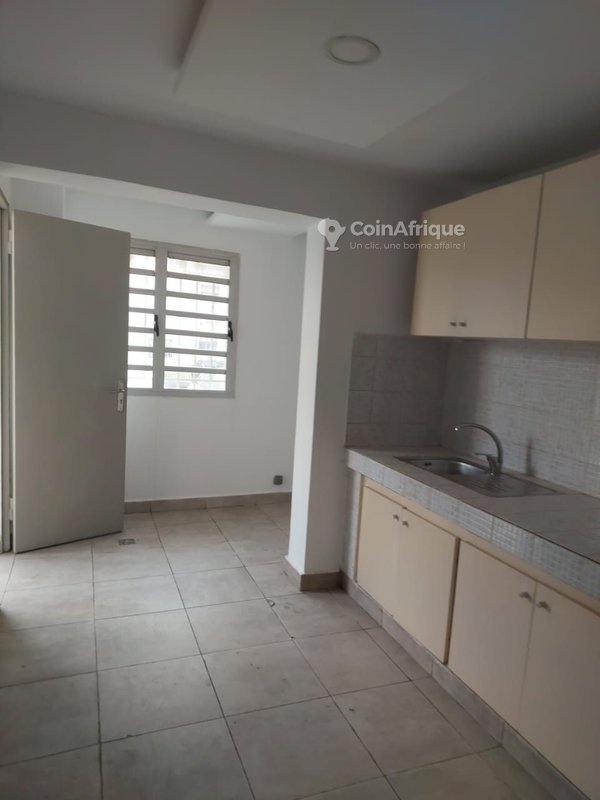Vente appartement 4 pièces à Cocody-Angré 8ème Tranche — photo 3