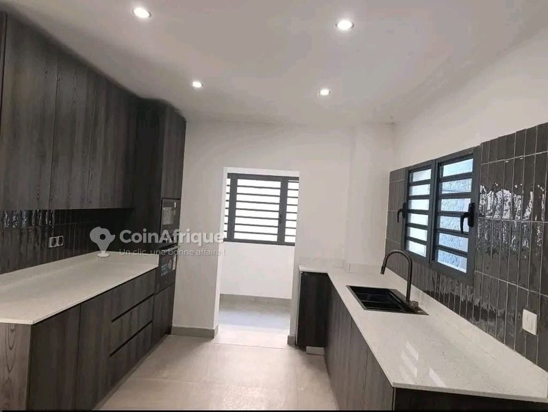 Vente villa triplex 9 pièces - Angré — photo 3