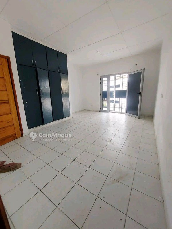 Location villa duplex 6 pièces à Faya cité laurier 15 — photo 4