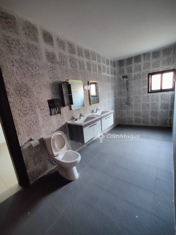 Location appartement 4 pièces - Rivièra 3 — photo 5