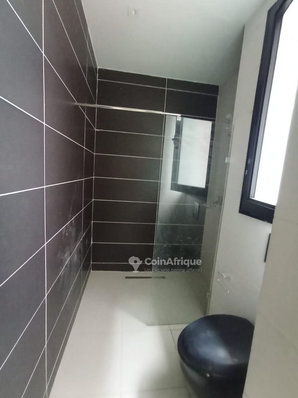 Location appartement de standing 4 pièces - Cocody 2 plateaux 7eme tranche — photo 4