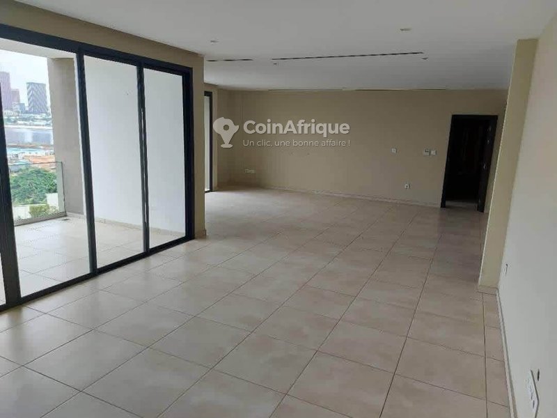 Location appartements 04 pièces - Cocody danga — photo 3
