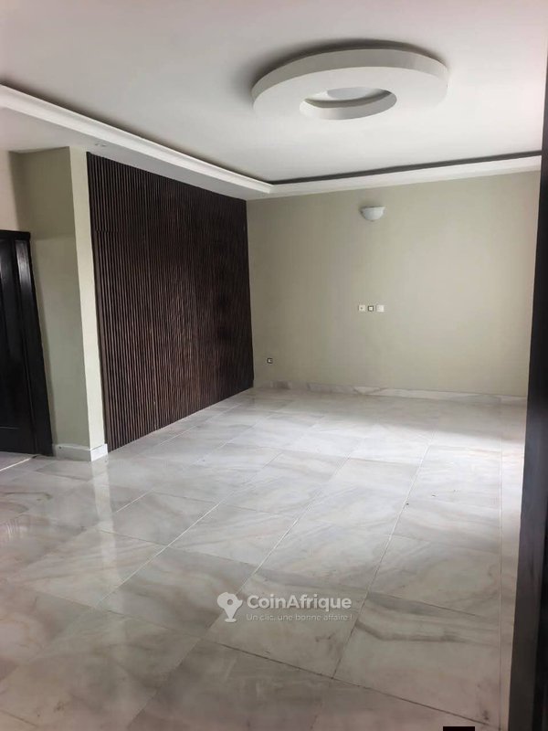 Location villa duplex 7 pièces dans une cité — photo 3