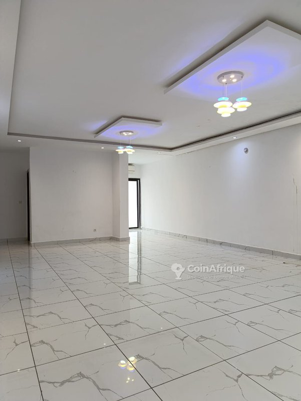 Location appartement 3 pièces 2 Plataux polyclinique — photo 2