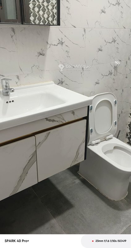 Location appartement à Cocody angré 9ᵉ tranche derrière le rond point cnps à 2 min de l'école fred et poppée — photo 3
