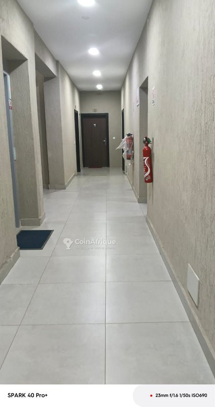 Location appartement à Cocody angré 9ᵉ tranche derrière le rond point cnps à 2 min de l'école fred et poppée — photo 5