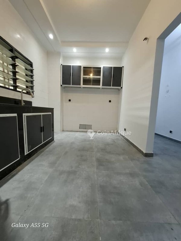 Location appartement 4 pièces à Cocody Angré chu — photo 2