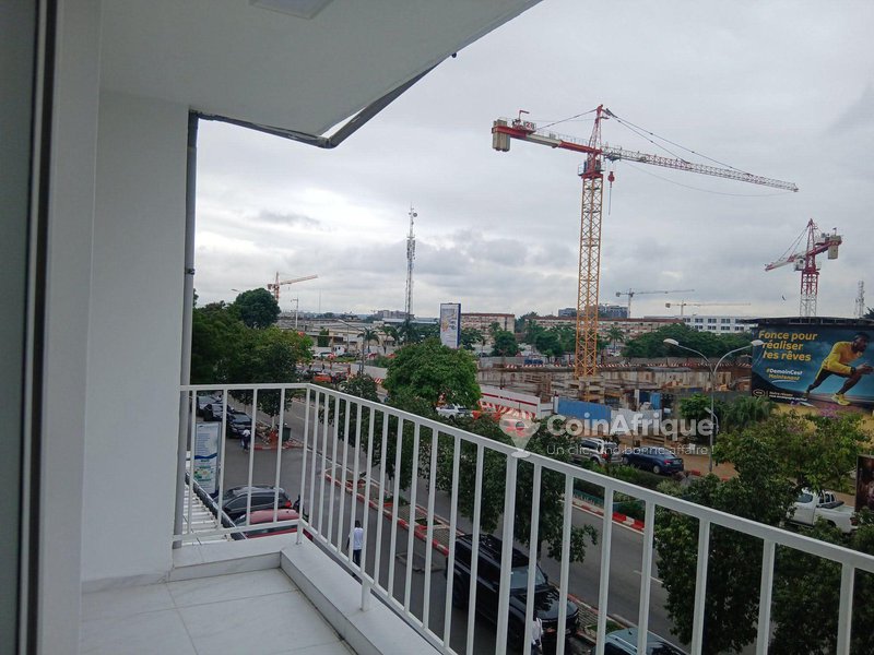 Location appartement à Cocody centre — photo 2