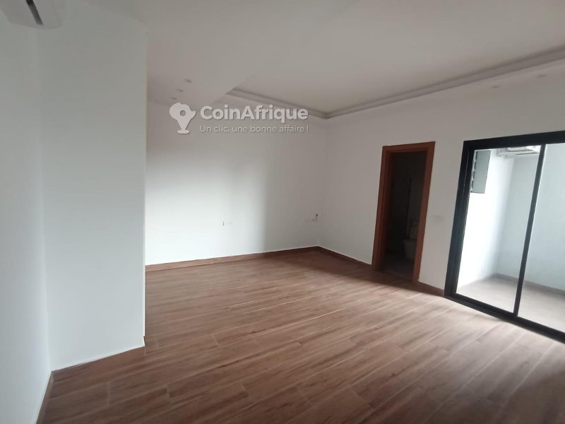 Location appartement de standing 5 pièces - cocody 2 plateaux 8eme tranche — photo 5