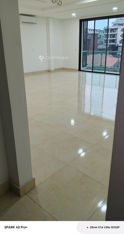 Location appartements 2, 3 et 4 pièces - Cocody — photo 2