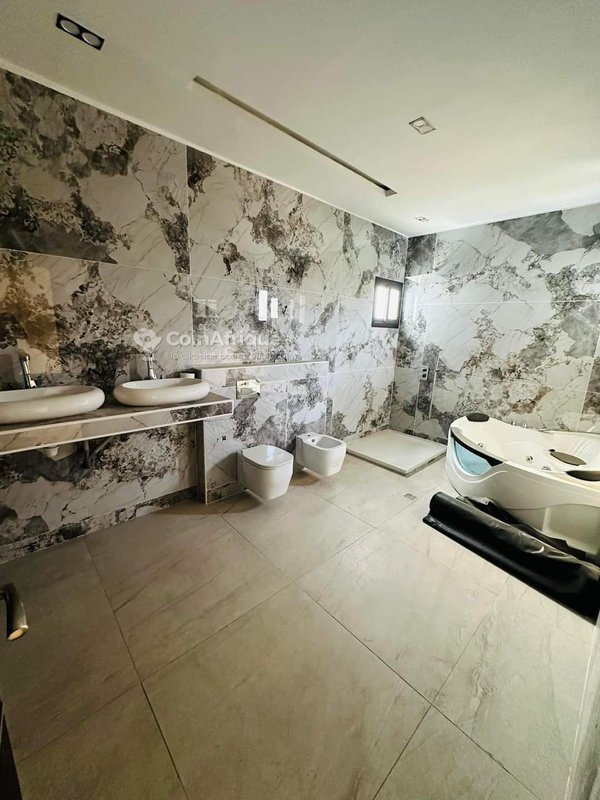 Vente villa 8 pièces à Cocody Angré Zone Chu — photo 3