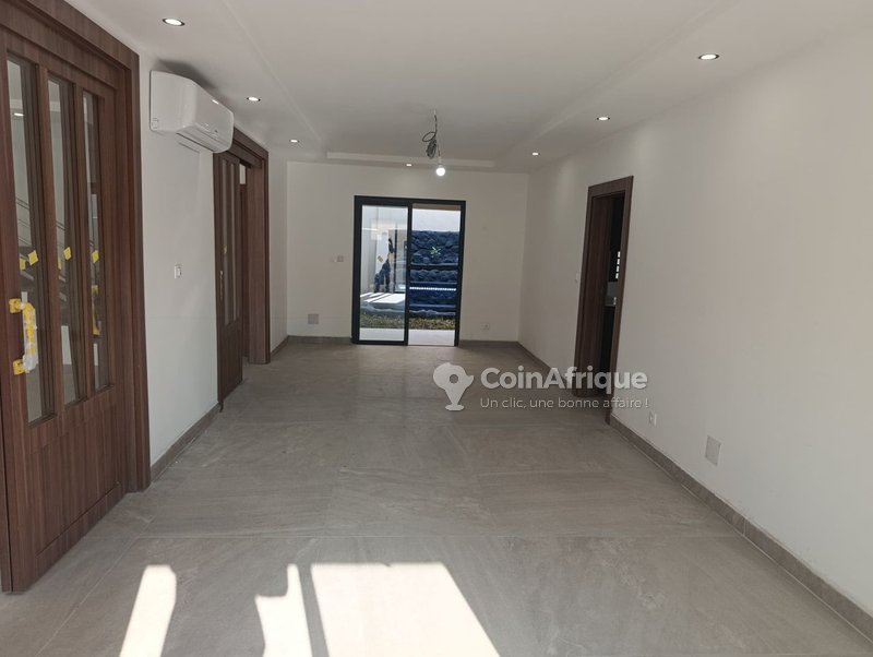 Vente villa 7 Pièces à Cocody Riviera 4 — photo 2