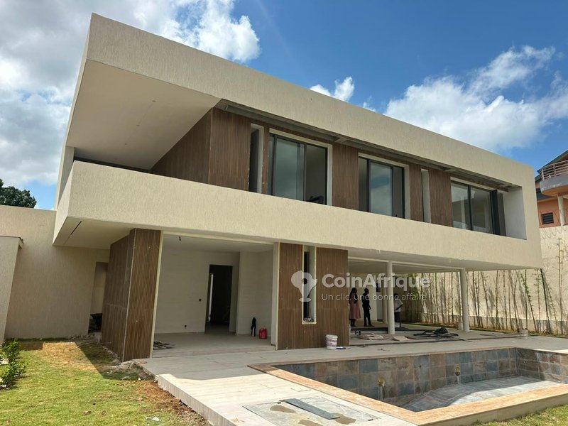 Location villa 7 pièces à Cocody Riviera Golf — photo 2