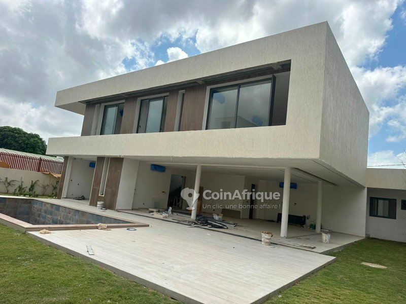 Location villa 7 pièces à Cocody Riviera Golf — photo 3