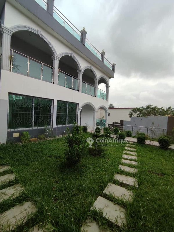 Location villa duplex 7 pièces à Cocody cité sir — photo 2