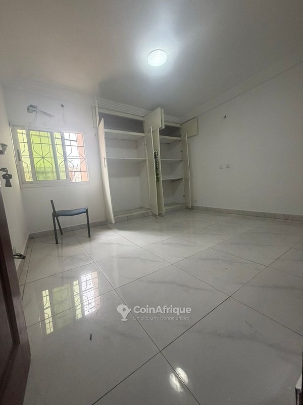 Location appartement 3 pièces à Djorobite 1 — photo 2