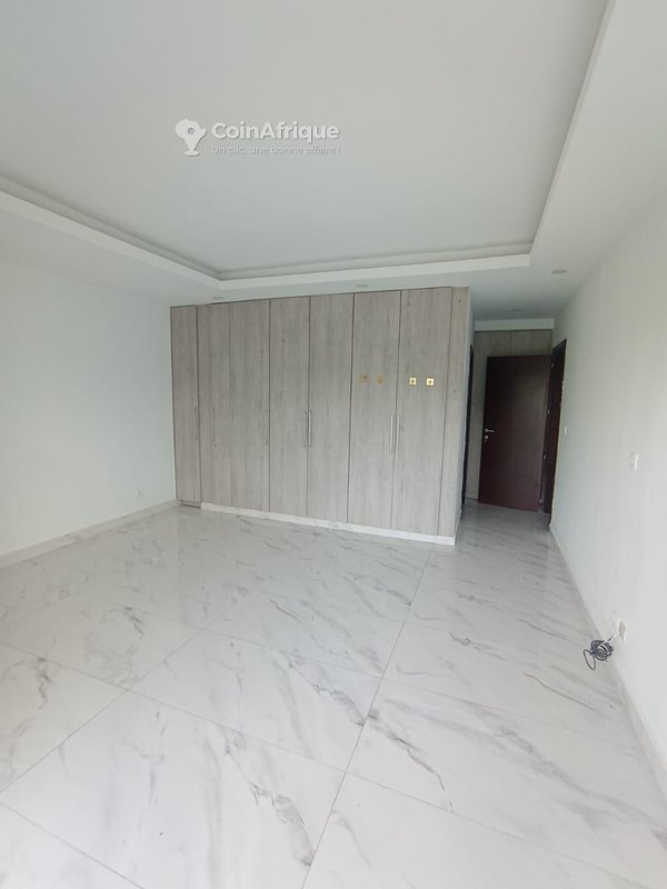 location appartement de standing 4 pièces + dépendance - cocody lycée mermoz — photo 2