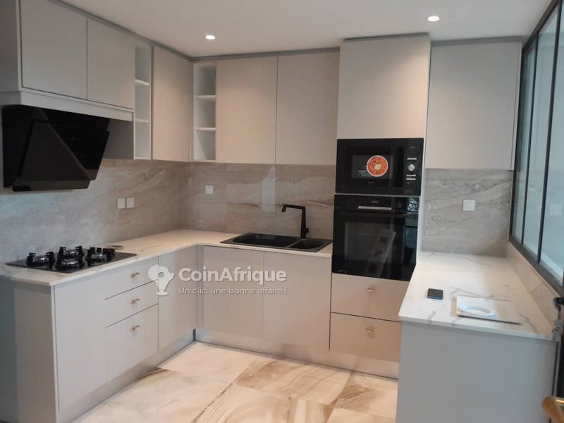 location appartement de standing 5 pièces - cocody riviera golf les jardins — photo 3
