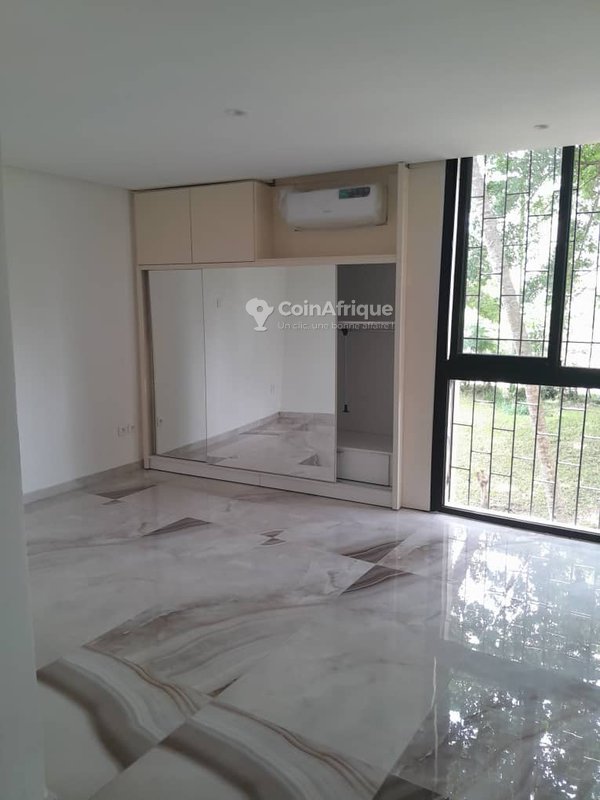 location appartement de standing 5 pièces - cocody riviera golf les jardins — photo 4