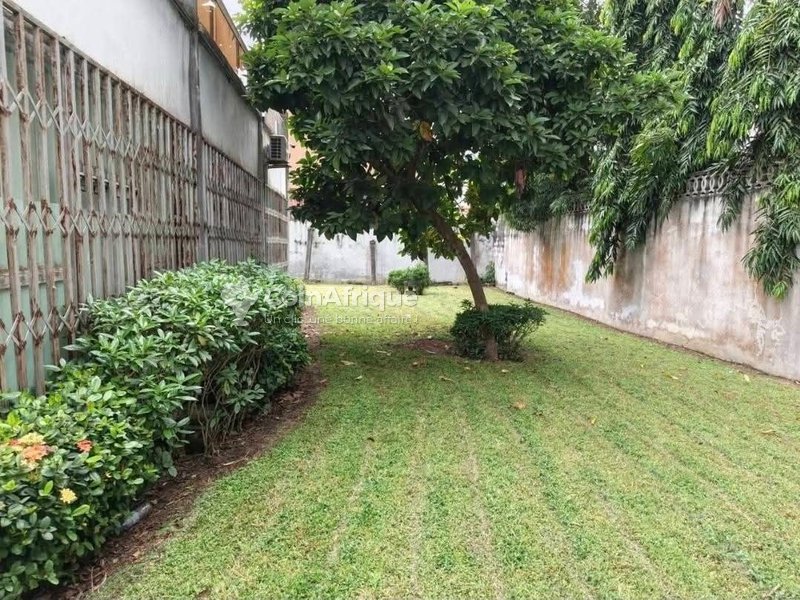 Location villa duplex 13 pièces - Angré 7eme tranche — photo 2