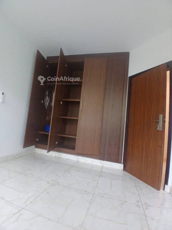Location appartement 3 pièces avec piscine à Cocody-canébière — photo 4