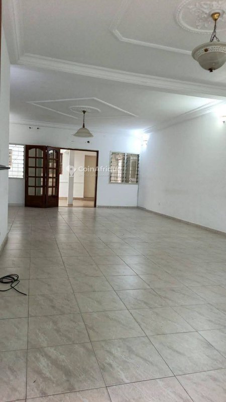 Vente villa basse de 7 pièces à Ekobank Riviera 3 — photo 2