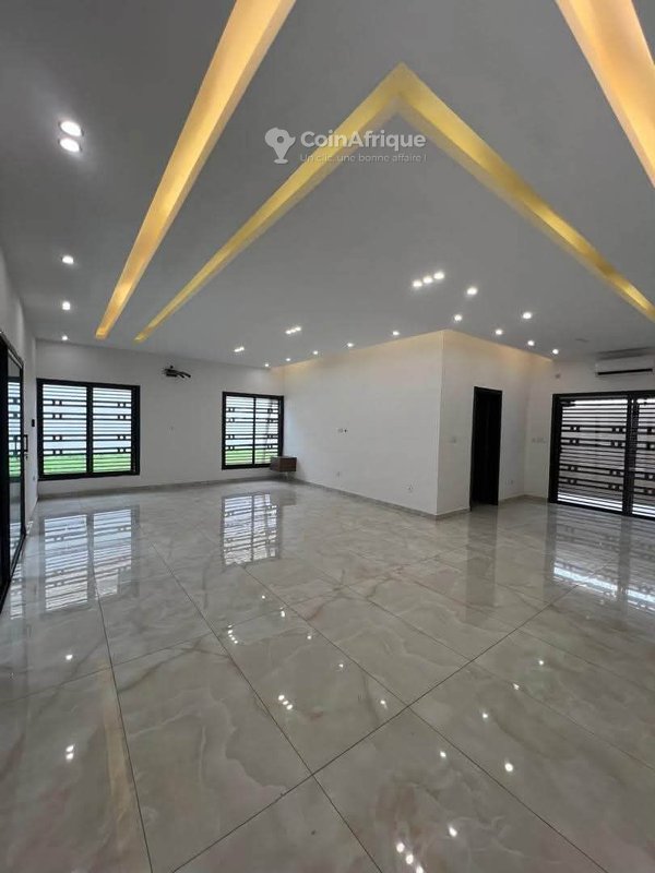 Location villa duplex 7 pièces à Angré djorobite 1 — photo 2