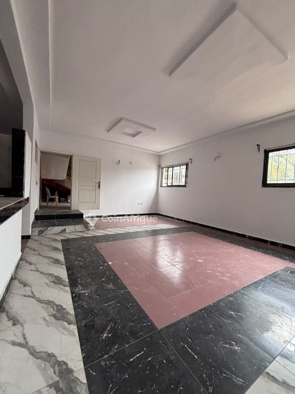 Location villa basse 6 pièces - Cocody riviera 3 c — photo 2