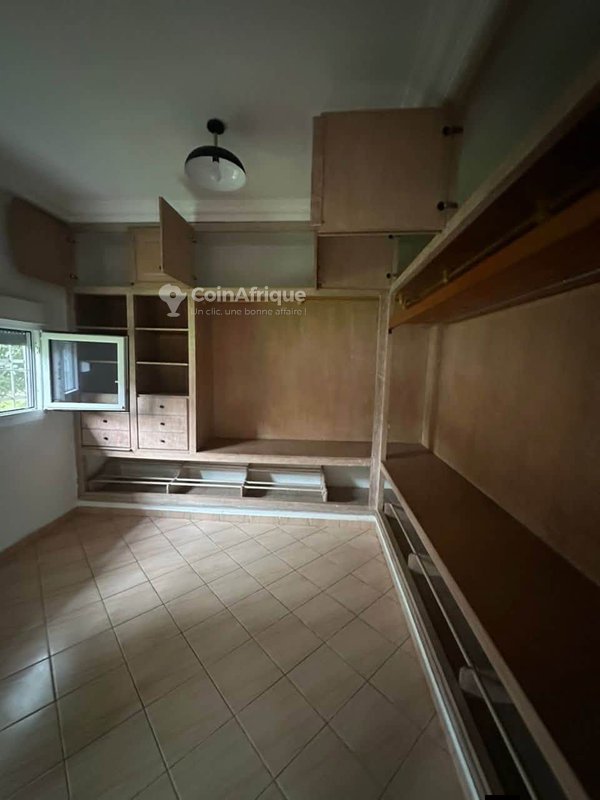 Location villa basse 6 pièces - Cocody riviera 3 c — photo 3