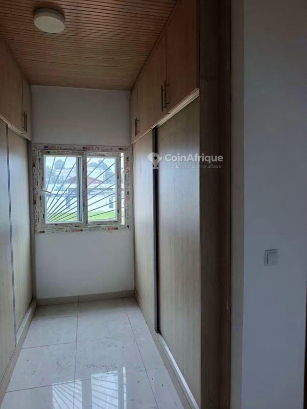 Location villa duplex 7 pièces - Cocody riviera Attoban — photo 5